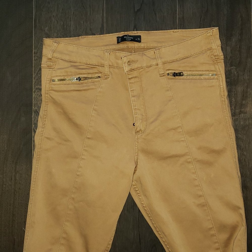 Beige pants - Picture 2 of 5